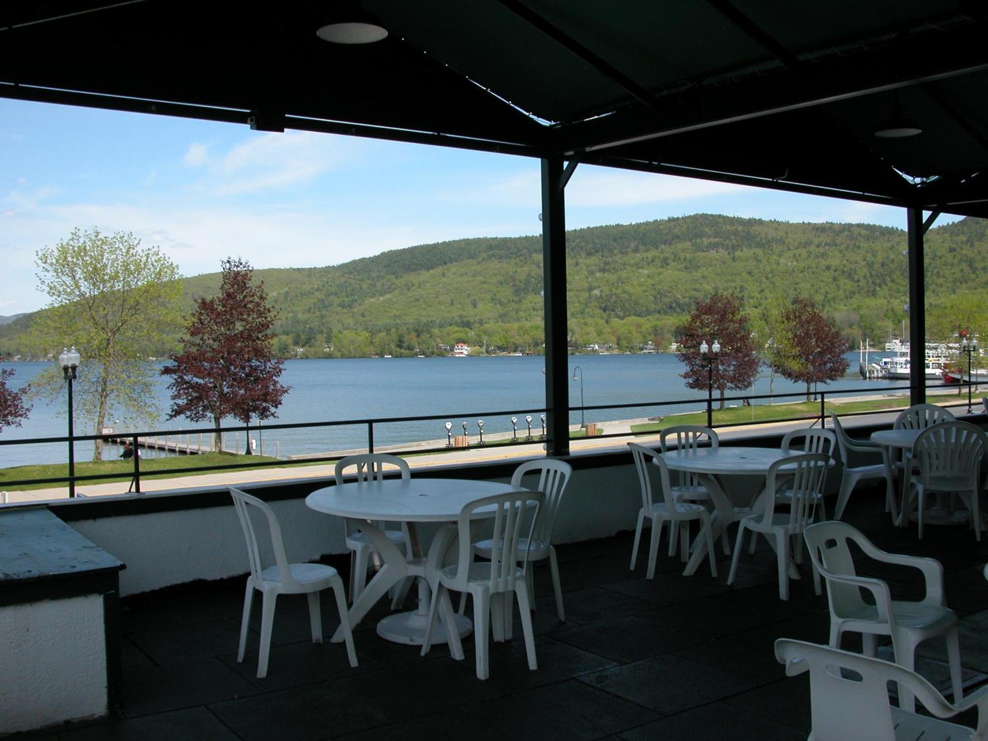 Fort William Henry Hotel Лейк Джордж Екстериор снимка