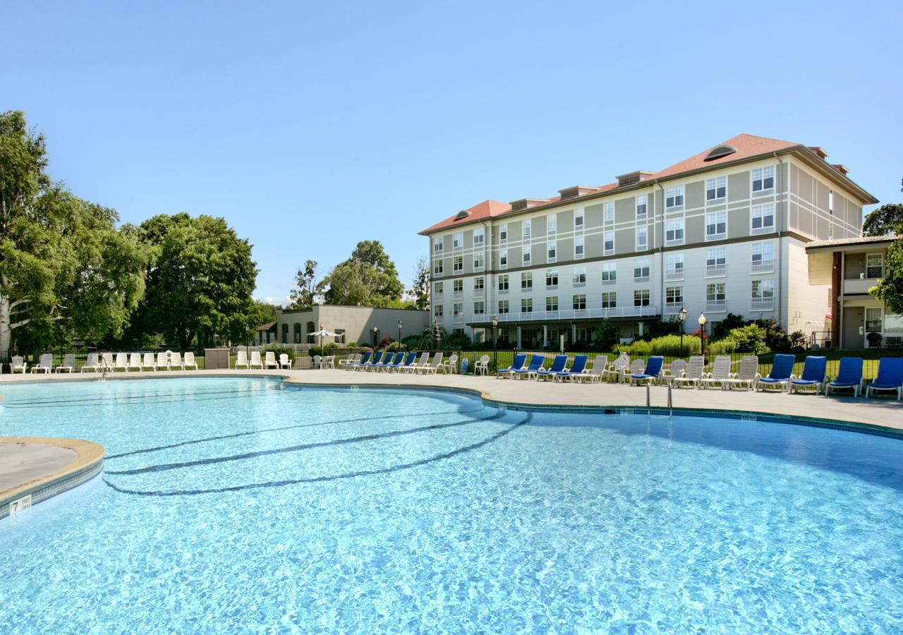 Fort William Henry Hotel Лейк Джордж Екстериор снимка